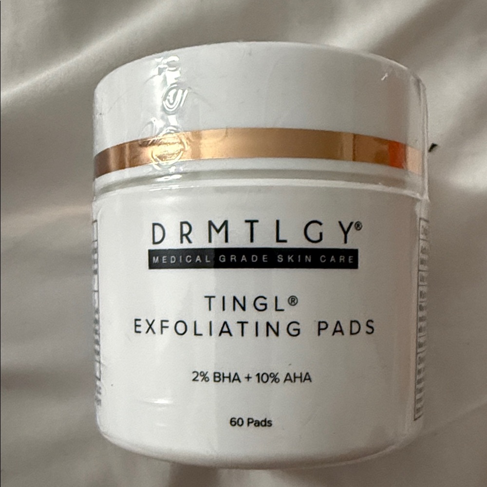 DRMTLGY TINGL Exfoliating Pads - White with Gold Accent